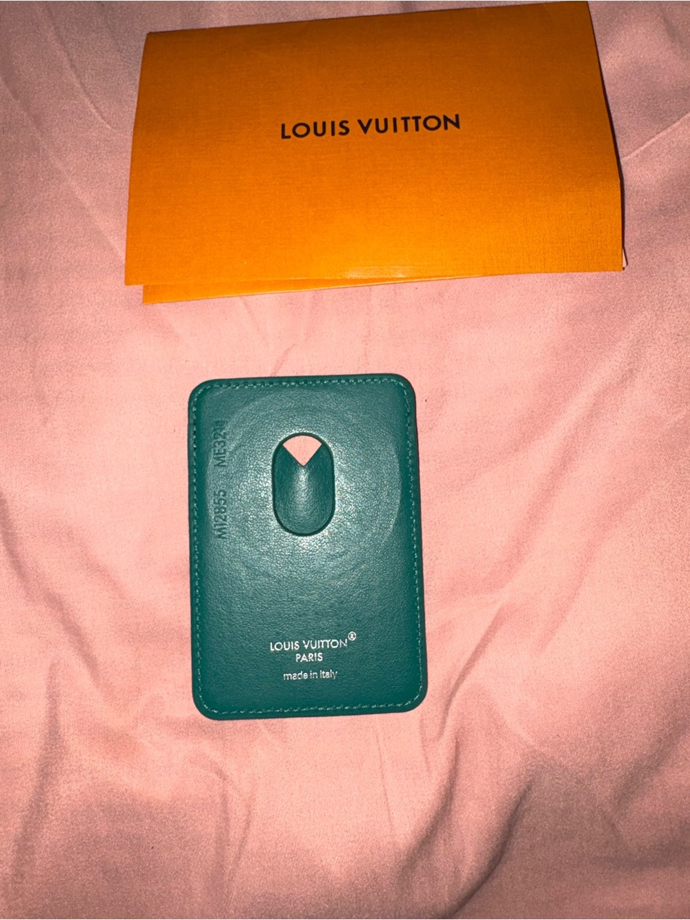 Louis vuitton magsafe card holder - Picture 2 of 11